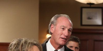 Cartel de One Step Forward, Two Steps Back