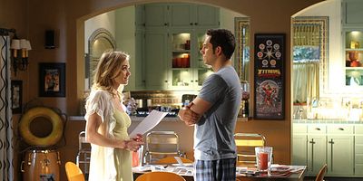 Cartel de Chuck contra el suspense