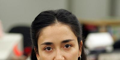 Cartel de More With Less