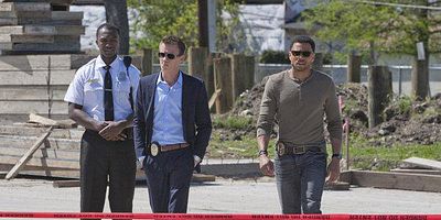 Cartel de In-Laws Vs. Outlaws