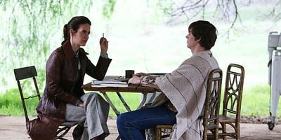 Cartel de Acaba la locura