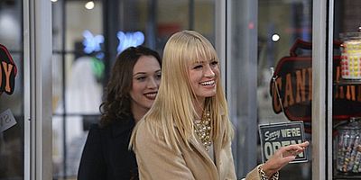 Cartel de Y el chico de la tienda de dulces