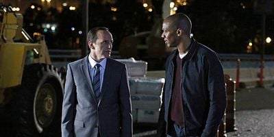 Cartel de The Bridge