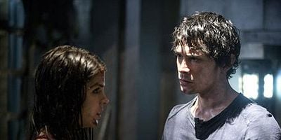 Cartel de Contents Under Pressure