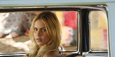 Cartel de Never Say Never to Always