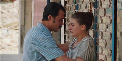 Cartel de Kırgın Çiçekler 8.Bölüm