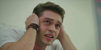 Cartel de Kırgın Çiçekler 13.Bölüm