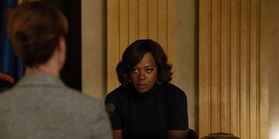 Cartel de She's Dying