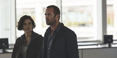 Cartel de Bone May Rot