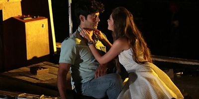 Cartel de Kara Sevda 1.Bölüm