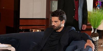 Cartel de Kara Sevda 2.Bölüm