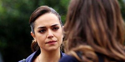 Cartel de Kırgın Çiçekler 19.Bölüm