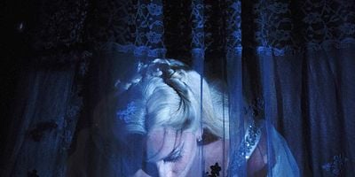 Cartel de Habitación 33