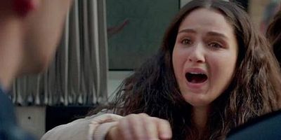 Cartel de Kırgın Çiçekler 21.Bölüm