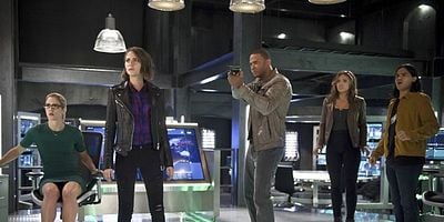 Cartel de Legends of Today (1)