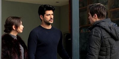 Cartel de Kara Sevda 14.Bölüm