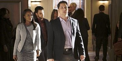 Cartel de She Hates Us