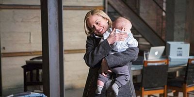 Cartel de Good to the Bone