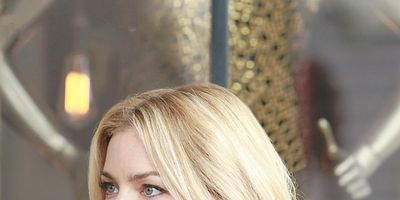 Cartel de Mistaken Identity