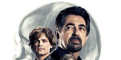 Cartel de El Rey Carmesí