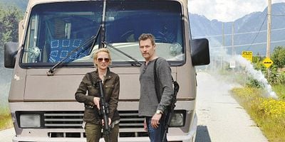 Cartel de Fever of the Bone