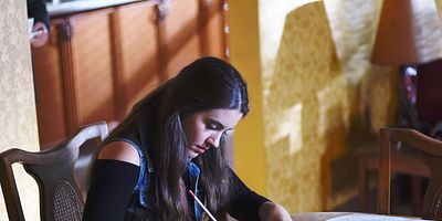 Cartel de Mother's Little Burden