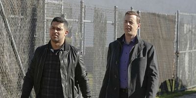 Cartel de What Lies Above