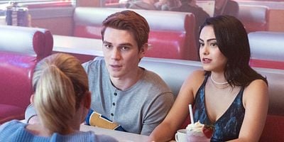 Cartel de Chapter Eight: The Outsiders