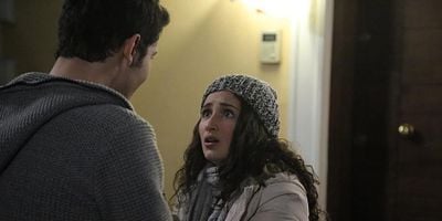 Cartel de Kırgın Çiçekler 76.Bölüm