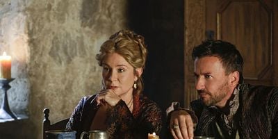 Cartel de Hanging Swords