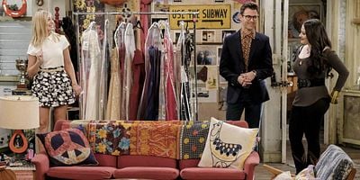 Cartel de And 2 Broke Girls: The Movie