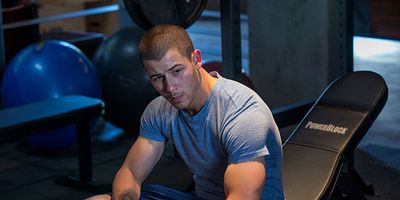 Cartel de Living Down