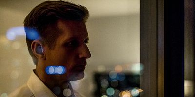 Cartel de Crossing the Line