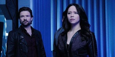 Cartel de Built, Not Born