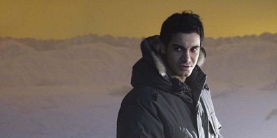 Cartel de More Extinction