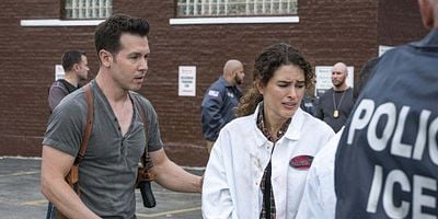 Cartel de The Thing About Heroes