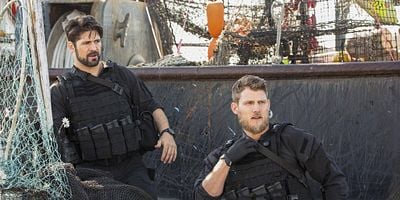 Cartel de Detect, Deceive, Destroy