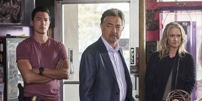 Cartel de Polvo y huesos