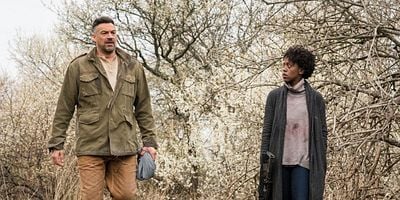 Cartel de Everything Changes