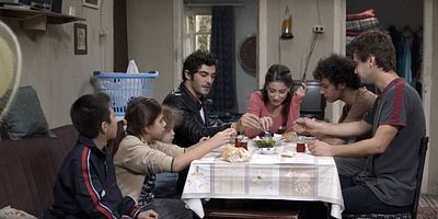 Cartel de Bizim Hikaye 8.Bölüm