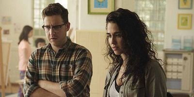 Cartel de Heroes And Morons