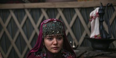 Cartel de Diriliş Ertuğrul 100.Bölüm