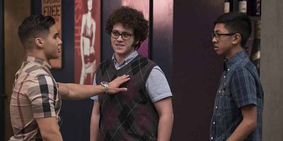 Cartel de Cash Rules Everything Around Me