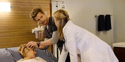 Cartel de Family Affair