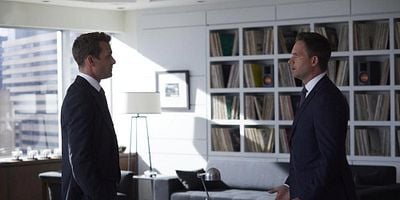 Cartel de Hard Truths