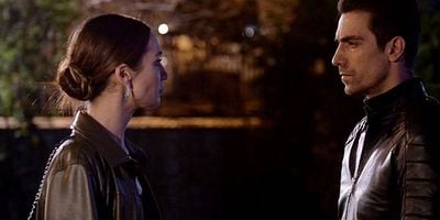 Cartel de Siyah Beyaz Aşk 22.Bölüm