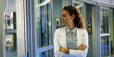 Cartel de Devil In Disguise