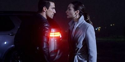 Cartel de Siyah Beyaz Aşk 24.Bölüm