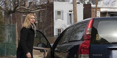 Cartel de Useful Idiot