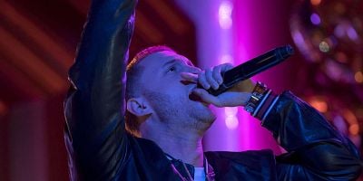 Cartel de Bloody Noses and Crack'd Crowns